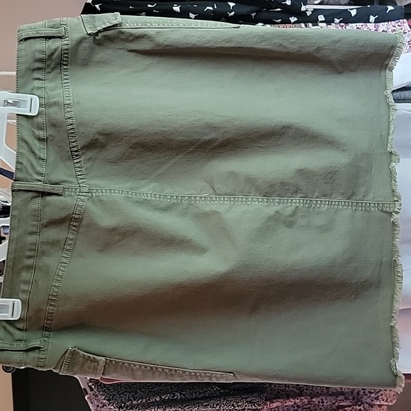 Ana cotton cargo skirt with fringe army green 33/16 button fly - Picture 4 of 8